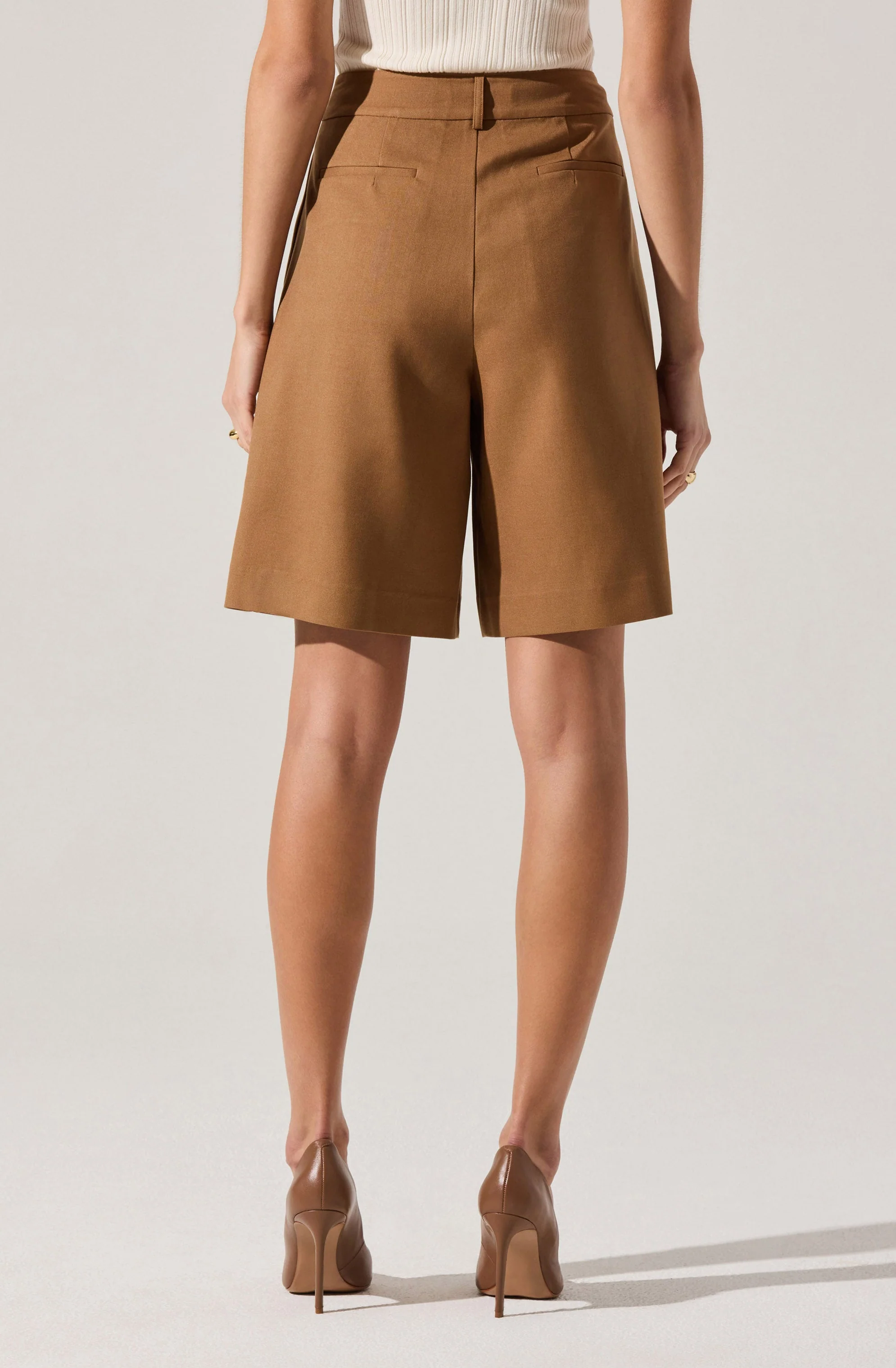 Quillie Pleated Tailored Bermuda Shorts - Image 2
