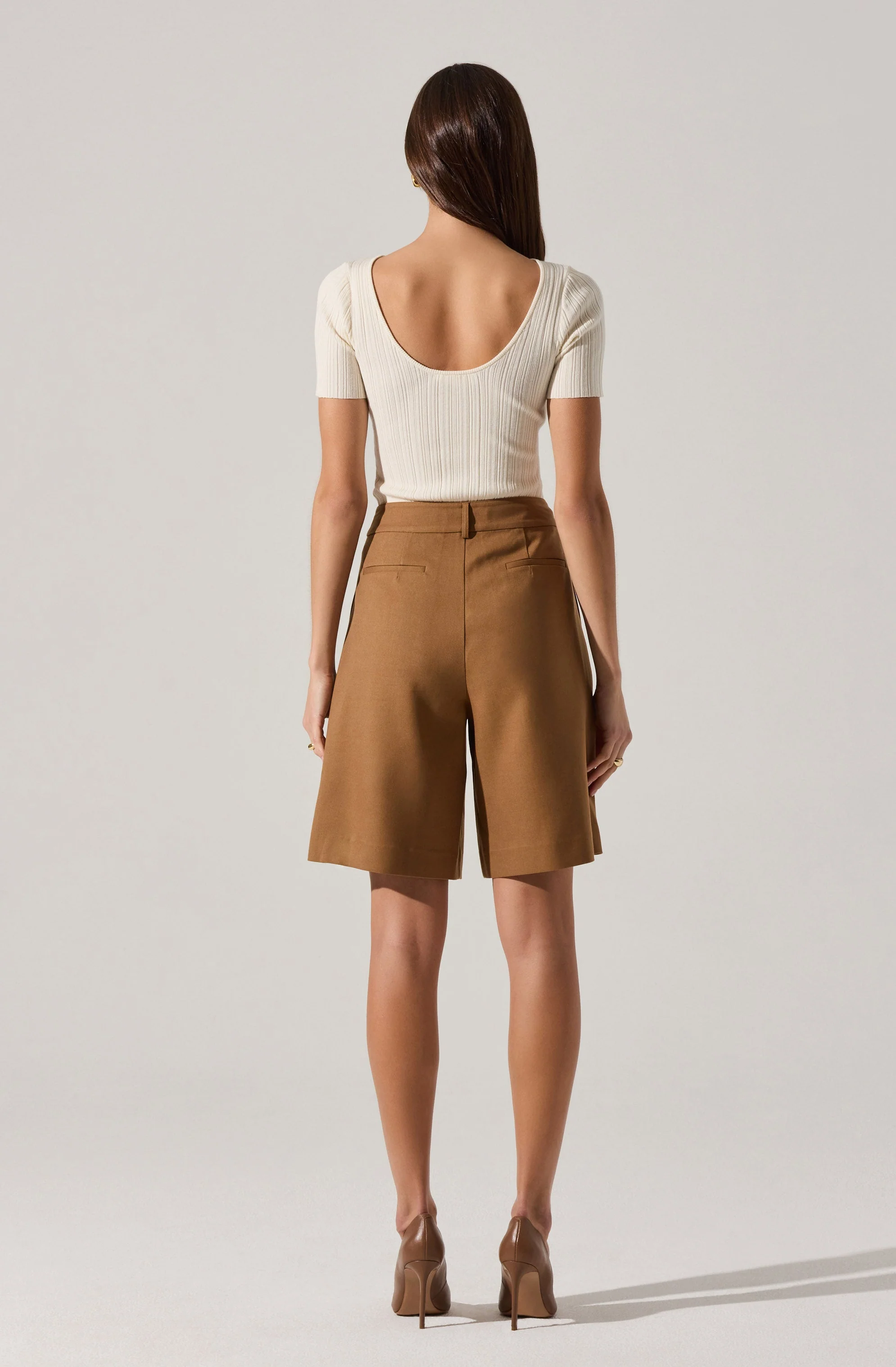 Quillie Pleated Tailored Bermuda Shorts - Image 4