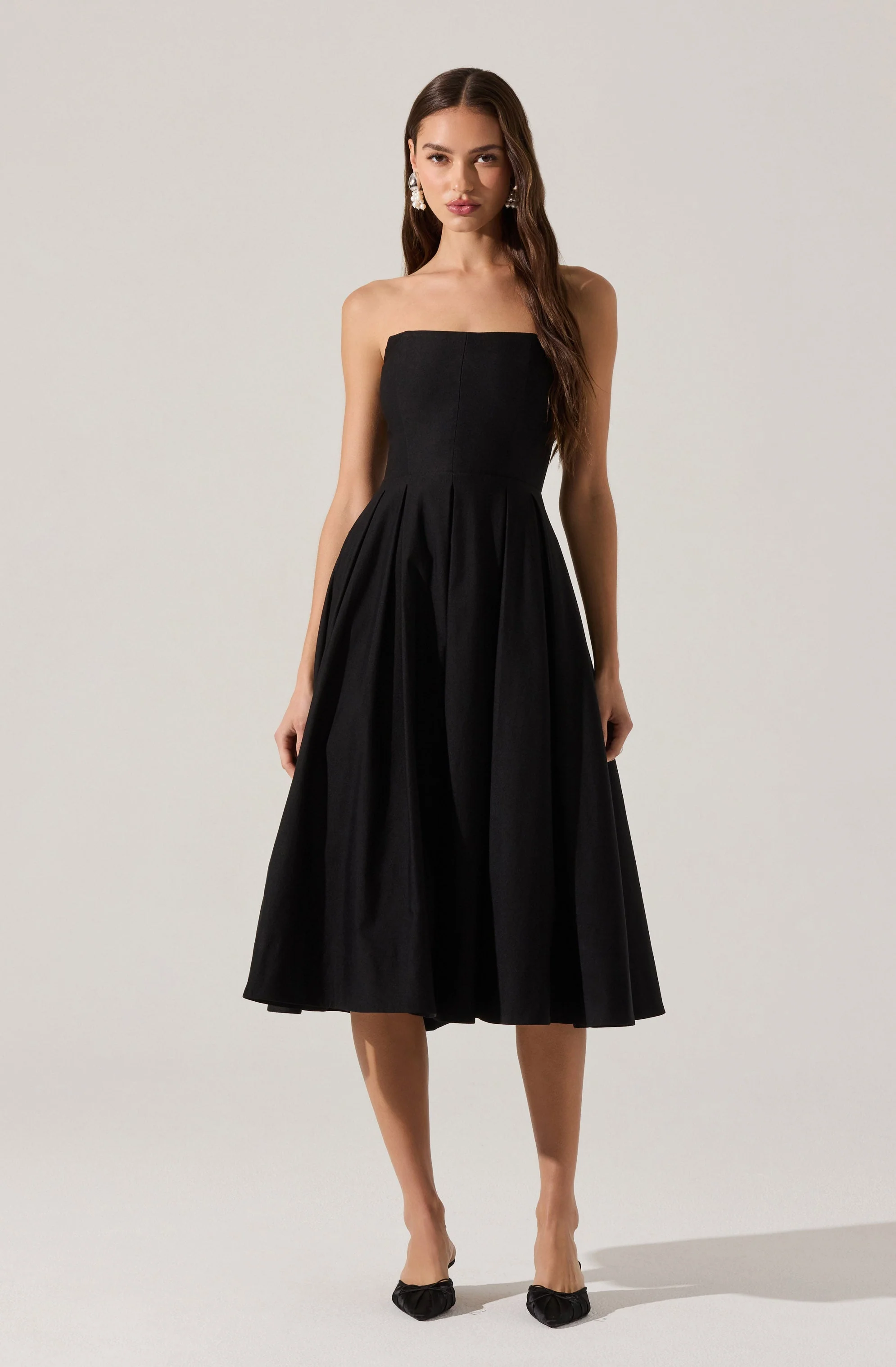 Reiona Strapless Pleated Midi Dress - Image 4
