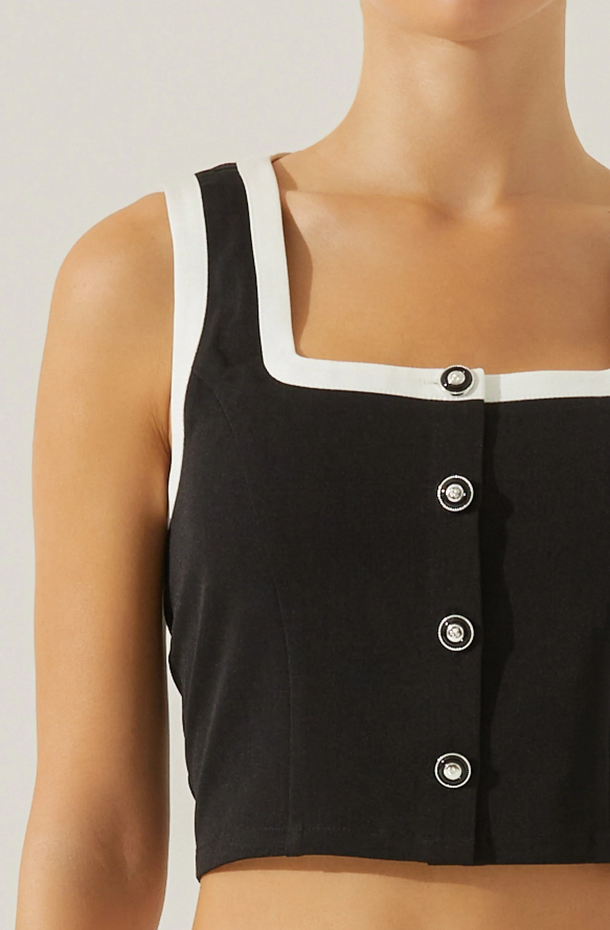 Rory Contrast Trim Top - Image 6
