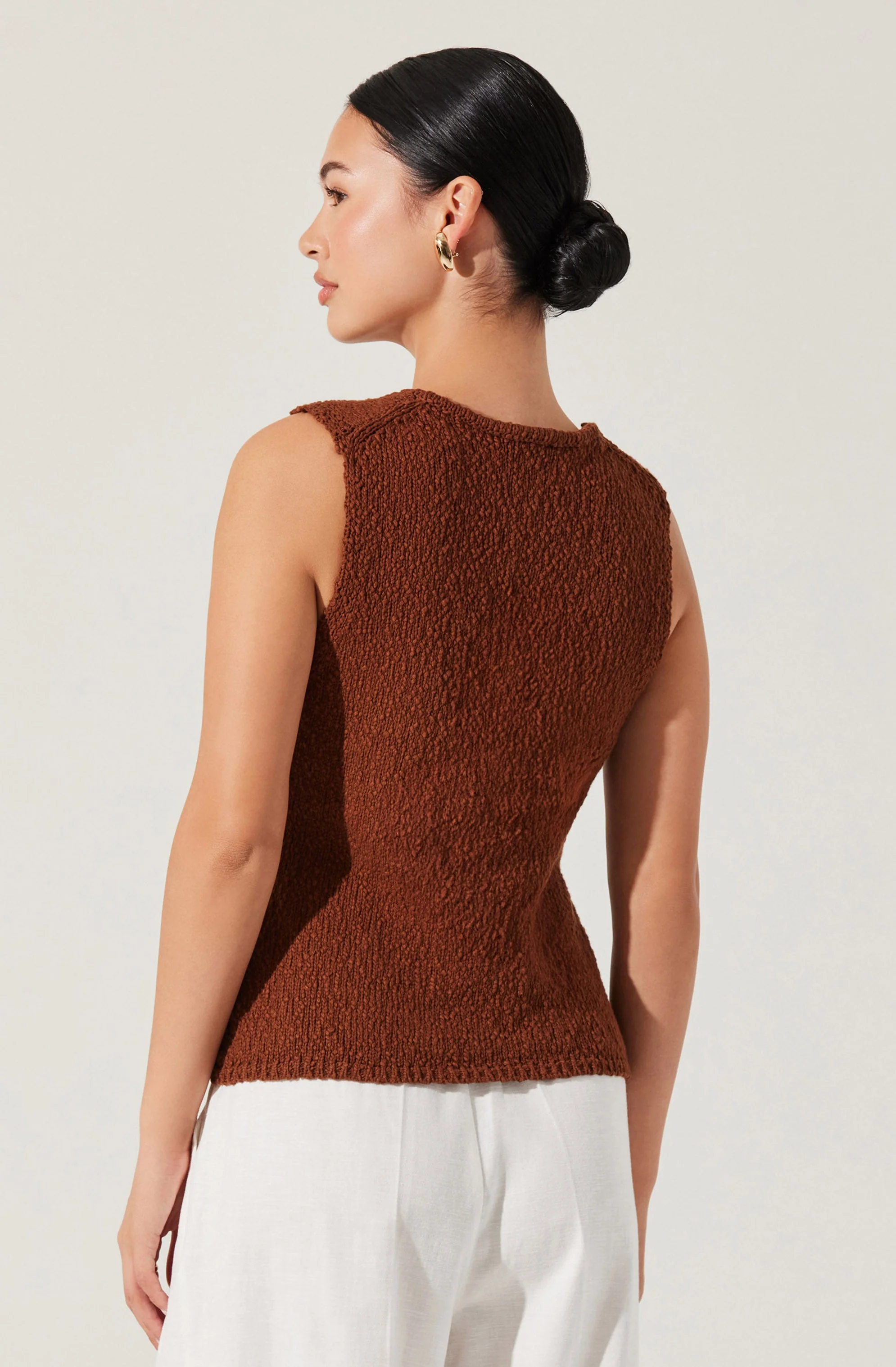 Taimi Crochet Sweater Vest - Image 3