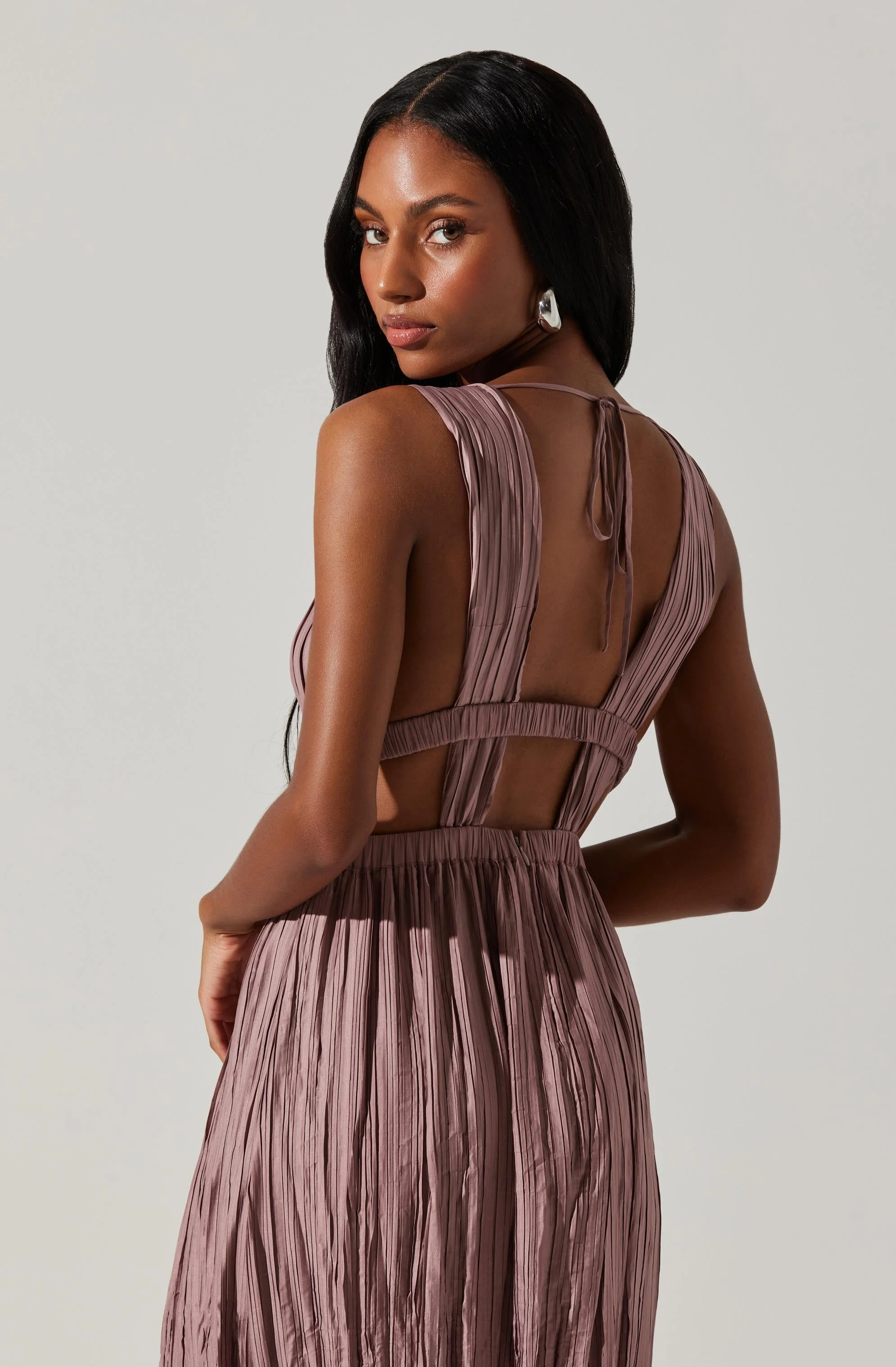 Tesni Pleated Maxi Dress - Image 10