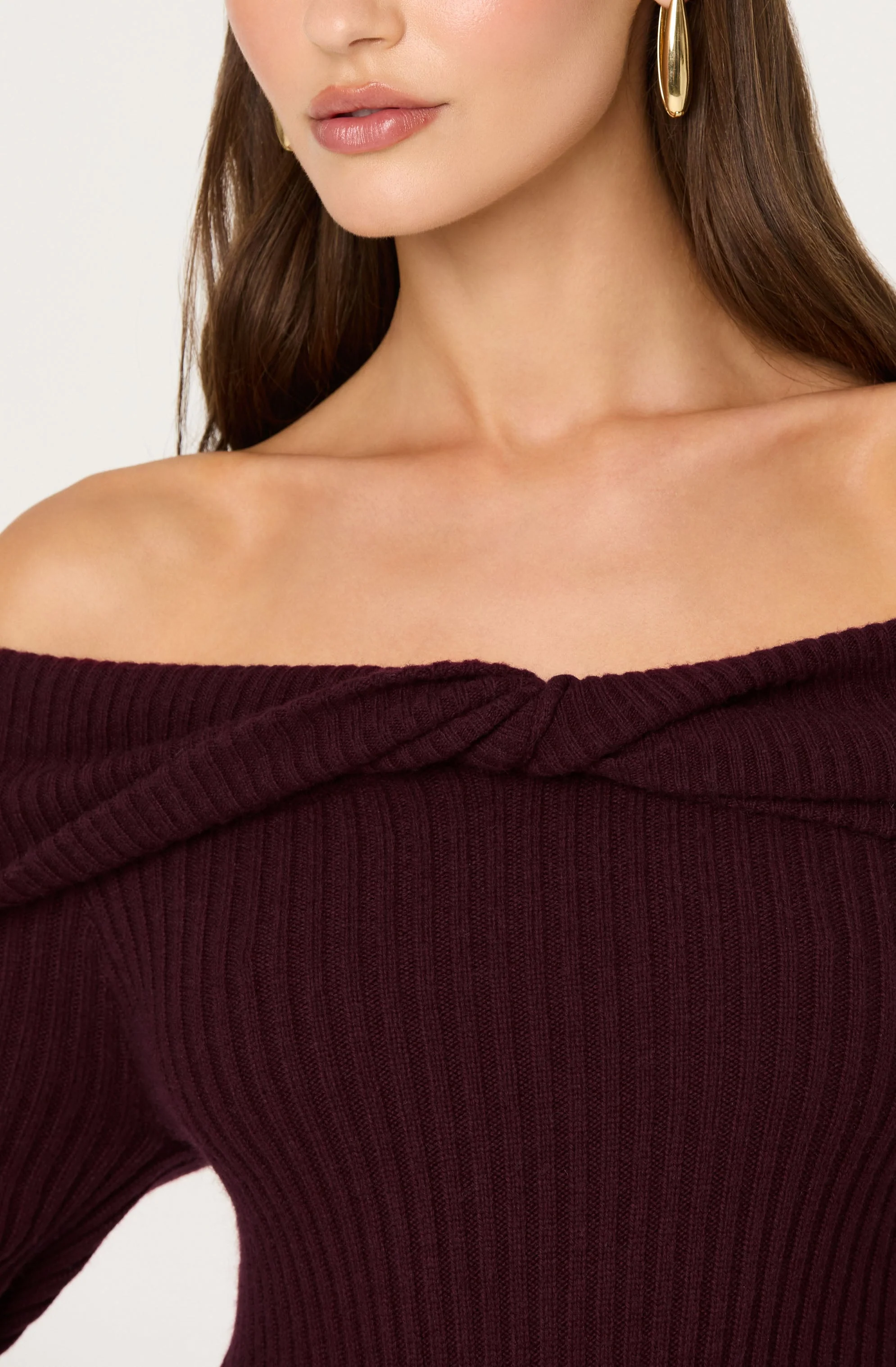 Tilde Twist Off Shoulder Sweater - Image 11