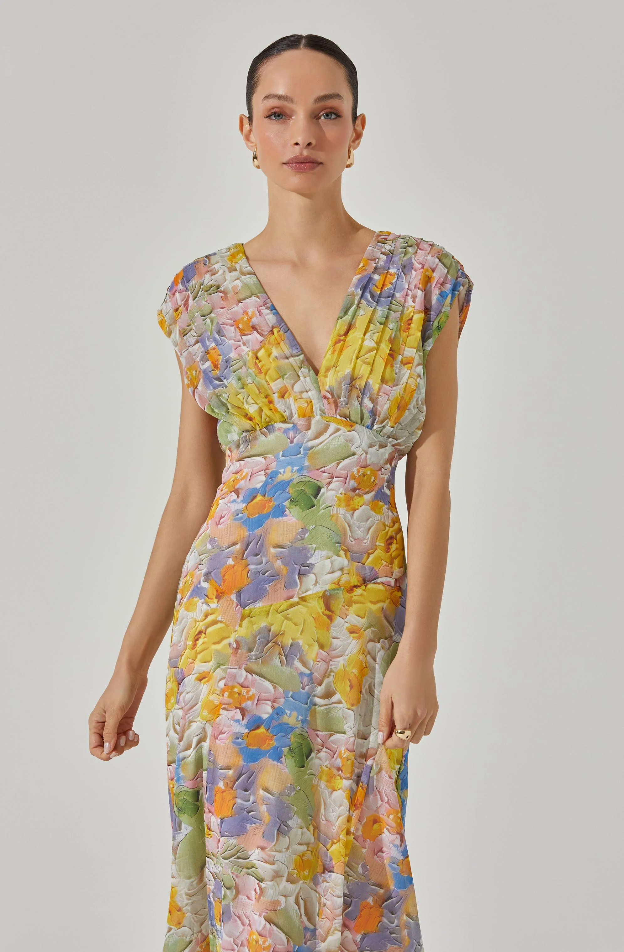 V-Neck Pleated Floral Midi Dress - Image 8
