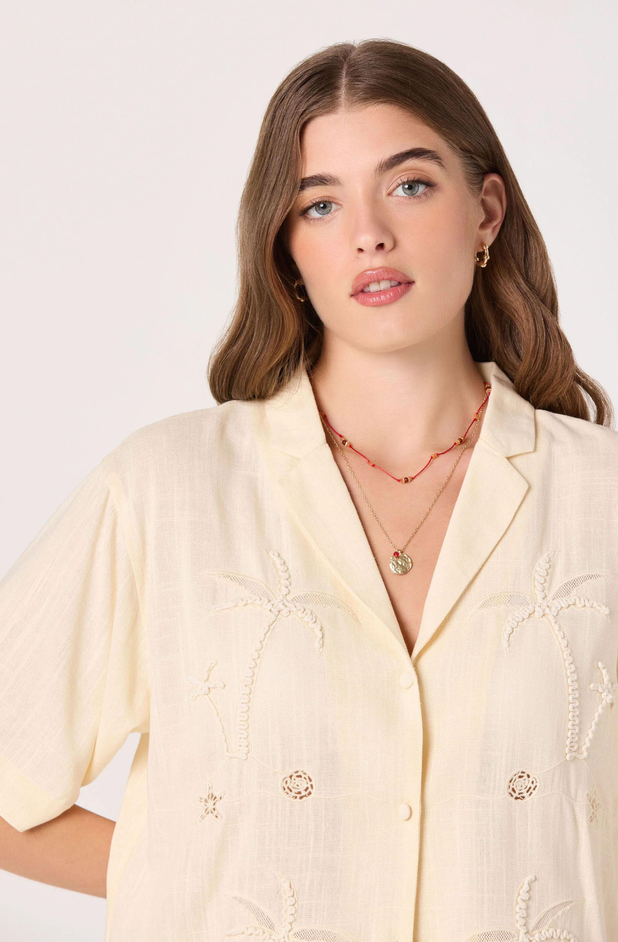 Vesa Embroidered Linen Button-Up Shirt - Image 5